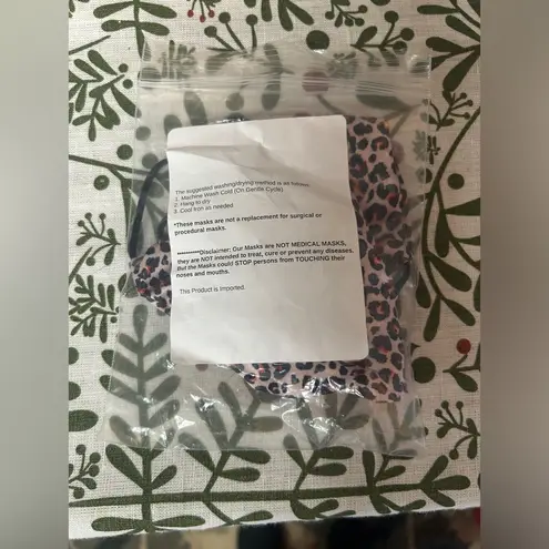 Slip Reusable Face Covering Mask NIB Pink