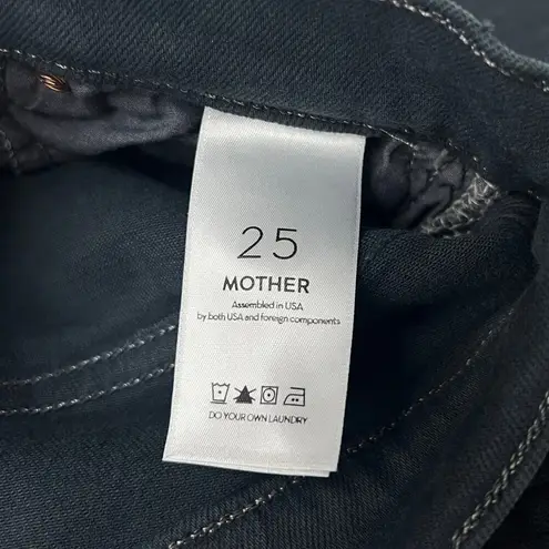 MOTHER Denim MOTHER Insider Crop Step Fray in Washed Black size 25