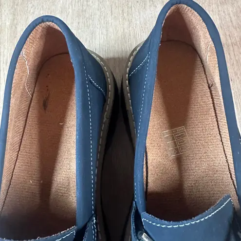 Serra Womens Chunky Loafers Size 9 Black Lug Sole Chain Detail Preppy