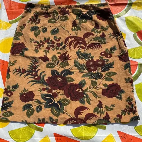Bagatelle floral leafy corduroy knee length skirt
women’s size 14