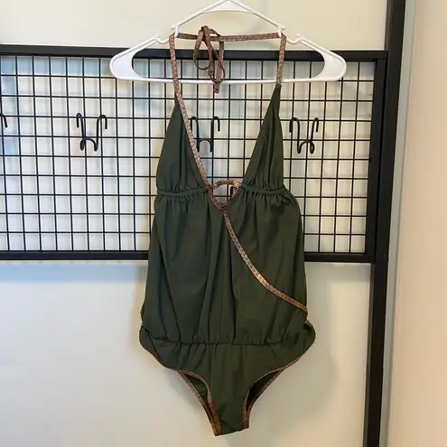 NWOT | Albertine women’s one piece swimsuit — size 2 Green