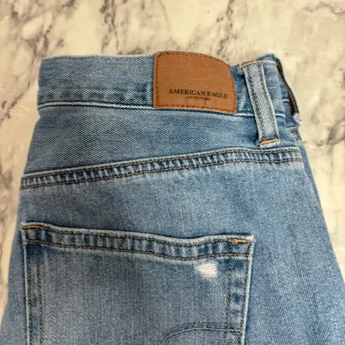 American Eagle  Mom Jeans Blue Denim Distressed Ripped knees size 4 high rise