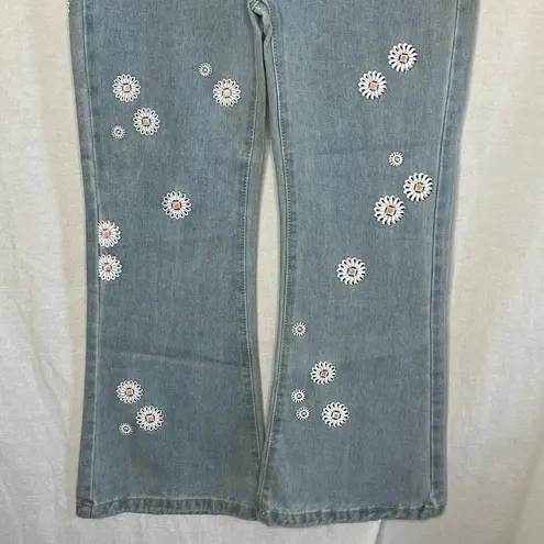 Light Blue Flare Jeans Daisy Flower Pattern NWT Small Size 26 Flat Front