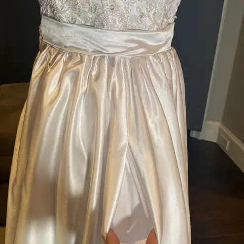 Women’s White Satin Full Length Prom Party Dress Corset Back Size 2 NWOT White