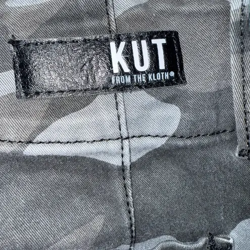 Kut From The Kloth  Reese ankle straight leg Camouflage Cargo Pants size 2