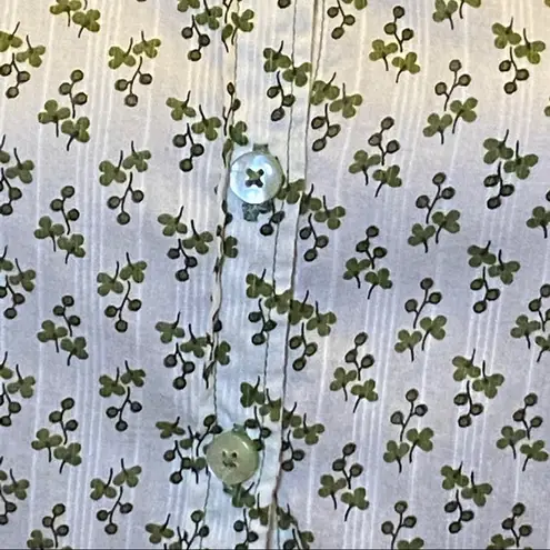 i.e. Relaxed Cottagecore western blouse Petite Med Size undefined