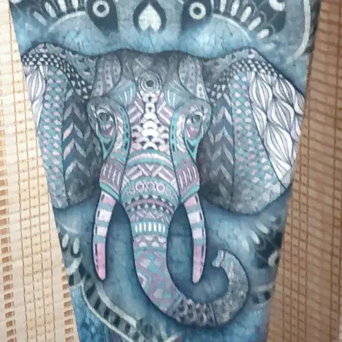 Evolution and creation  7/8 Middi Elephant Legging - Image 2