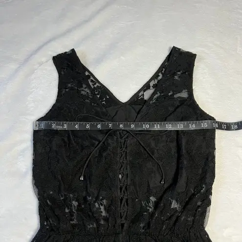 Women's Sleeveless V