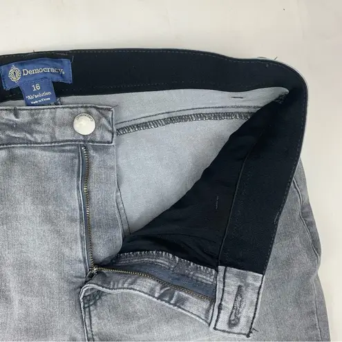 Democracy women's size 16 absolution slimming Gray Straight Leg Jeans
