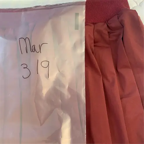 Jolie and Joy Women's Pleated Tennis Skirt L Burgundy Striped Waistband Red Size L