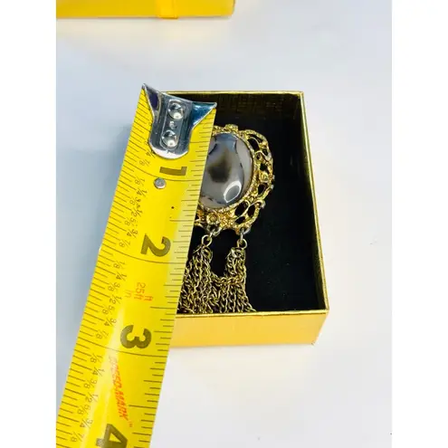 Vintage Gold Filigree Brooch With Agate