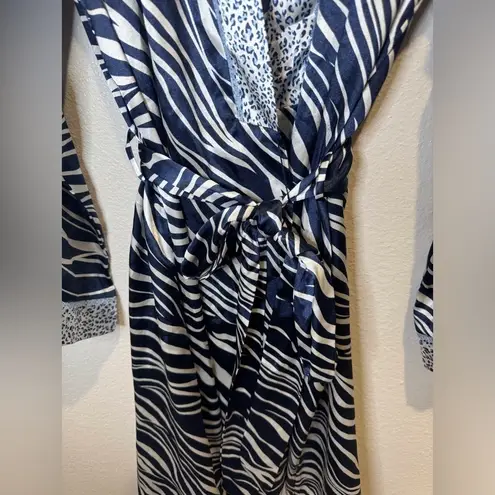 Jones New York  Women’s Intimates & Sleepwear Animal Print Satin Robe Size L/XL