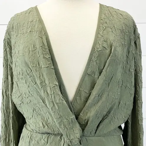 Pretty Little Thing  Plus Size 26 Crinkle Satin Green Wrap Dress Mini Lined Sexy