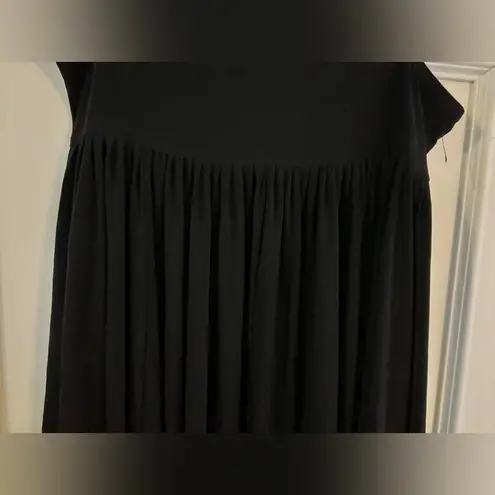 Norma Kamali skirt size 2XL Stretchy Fabric Elastic Waist Flared Pleated Black