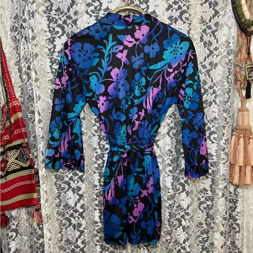 Vintage perfection fit by Roxanne Floral Wrap Blouse beach cover up medium / sm Black
