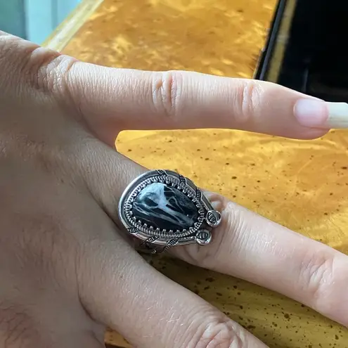 Genuine White Buffalo Sterling Silver Horseshoe Ring Size 7 Black