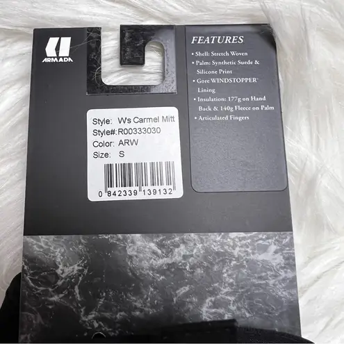 Armada Women’s Carmel Windstopper Mittens. Size Small. New With Tags. Black