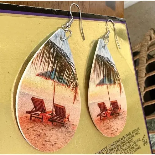 Beach Earrings Dangle hooks Ocean Palm Tree Hawaii Cruise Adirondack Cha… Blue