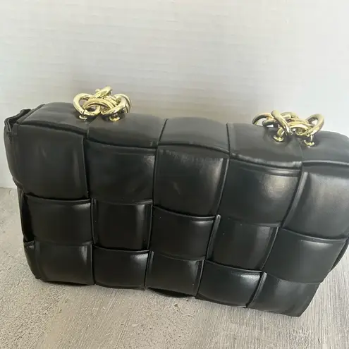 Sexy Faux Leather Puffer purse with Gold chain Black