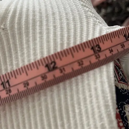 Babaton  Long Sleeve sculpt sweetheart neckline Size Small A31