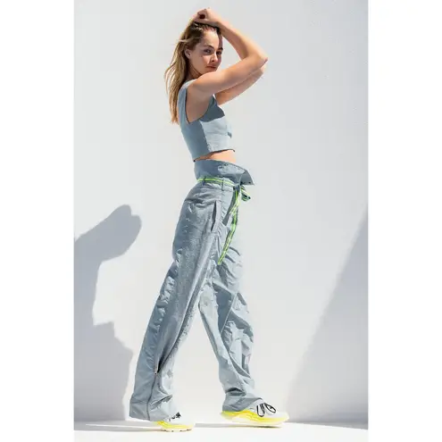Free People Movement Look Out Nylon Pants Cargo Style Size Small Ski Baggy Blue