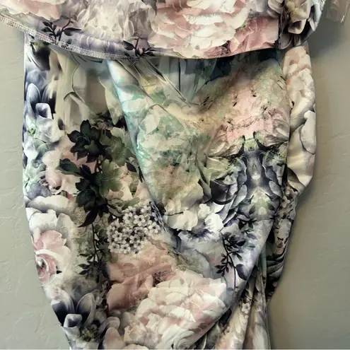 Ripe a pea in the pod maternity floral off the shoulder dress size medium White