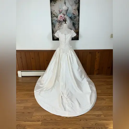 Alfred Angelo Gorgeous *New* Vintage 90s Silk Off Shoulder Wedding Gown!