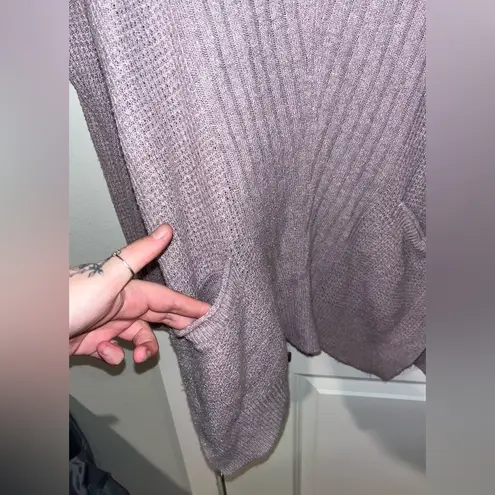 Caslon Brand Lilac Soft Sweater w/ Side Pockets & V Cut Side Slits - Size M