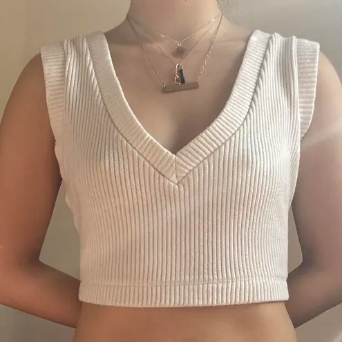 Bershka  White Ribbed Knit V Neck Vest Crop Top