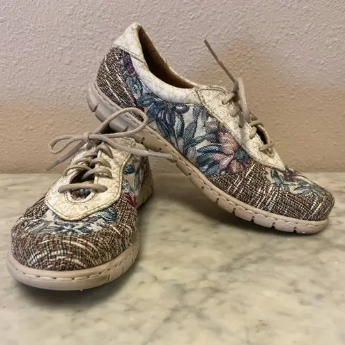 BORN Taza floral tapestry tweed sneakers Size 8