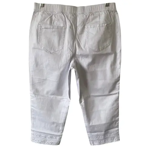 Susan Graver NWOT Stretch Pull On Crop Jeans with Eyelet Hem 16 Petite White