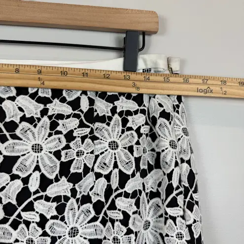 Karl Lagerfeld Paris Floral Pencil Skirt Women 10 Black White Lace Overlay Work