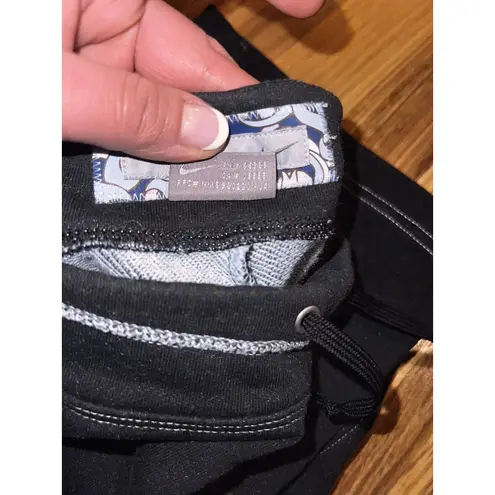 Nike  Y2K‎ Women’s sportswear tech fleece Sweatpants Sz XS 0 2 silver tag