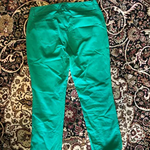 Dana Buchman Green Ankle Cropped Jeans