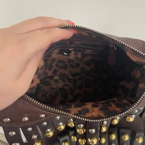 B Makowsky Brown Pebble Leather Western Boho Studded Fringe Crossbody Bag Purse