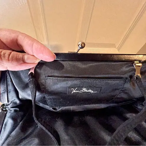 Vera Bradley  Veronique Floral Clutch Small‎ Purse Embroidered Floral Pattern