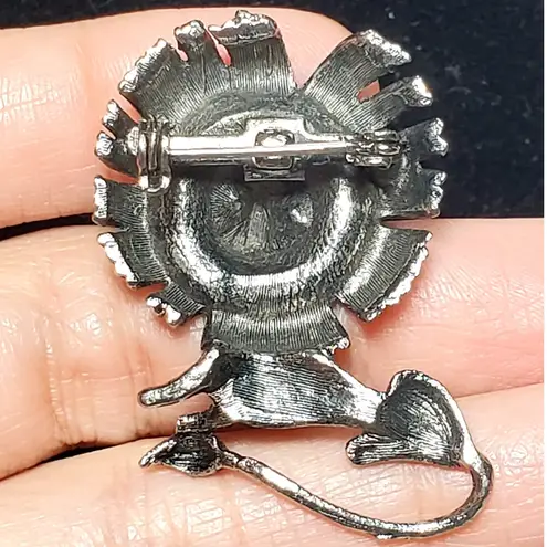 Mamselle Leo Lion Figural Pin Red Rhinestone Eyes Silver Tone 1.5" Vtg Unsigned