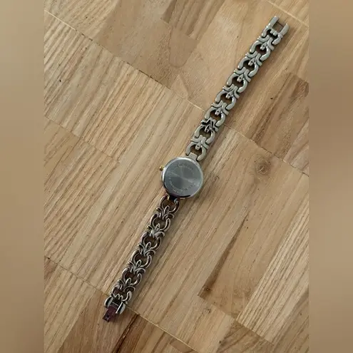 Bulova Diamond Vintage Ladies Watch Two-Tone Bracelet Case Shimmery Silver Dial