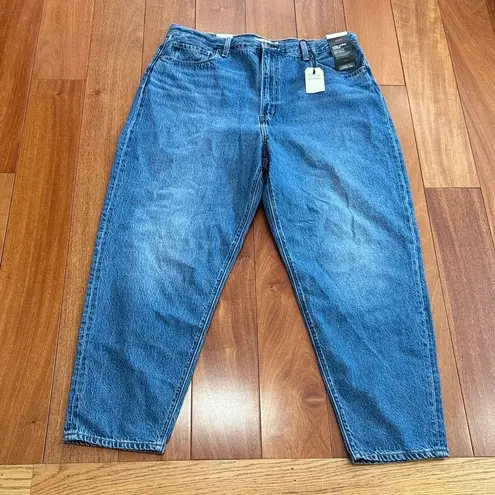 Levi's NWT women’s  High Loose Taper Relaxed Fit Blue Jeans size 34 x 29
