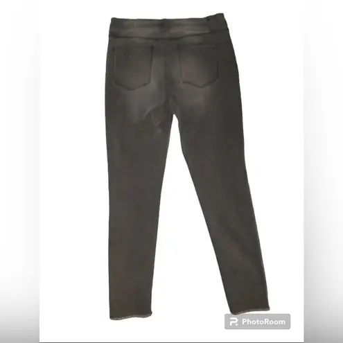 Tinseltown NWT Juniors Mid-Rise Skinny Black Distressed Jeans Size 11