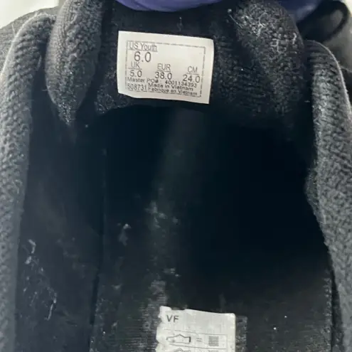 Vans  Doheny Sneaker- Black- Women’s size 7.5- men’s size 6‎