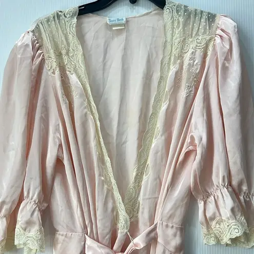 Sarah Blue Elegant Pink Lace Trim Robe Size M
