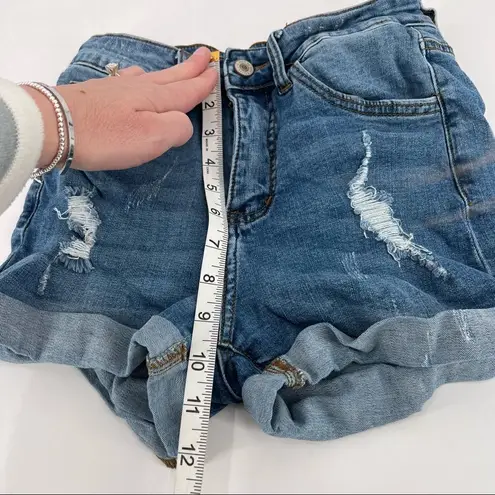 Kancan distressed jean shorts size 3 juniors size 25 waist Blue