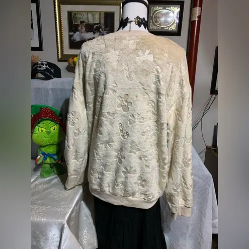 Wound Up Cream Holiday Fleece Top