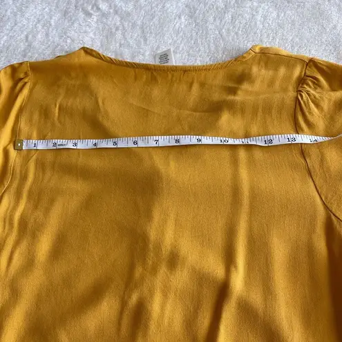 Urban Romantics Crop Top Blouse Womens M Mustard Button Up Flowy Casual Preppy