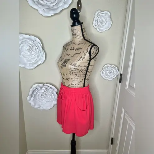 BCBGeneration Bright Coral Elastic Waistband High Waist Shorts Size Medium Pink