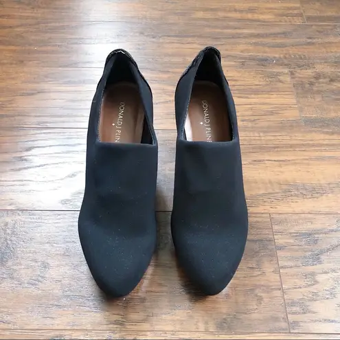 Donald J Pliner • Evelyn black platform pumps heels stretch snakeskin crepe Size 6.5