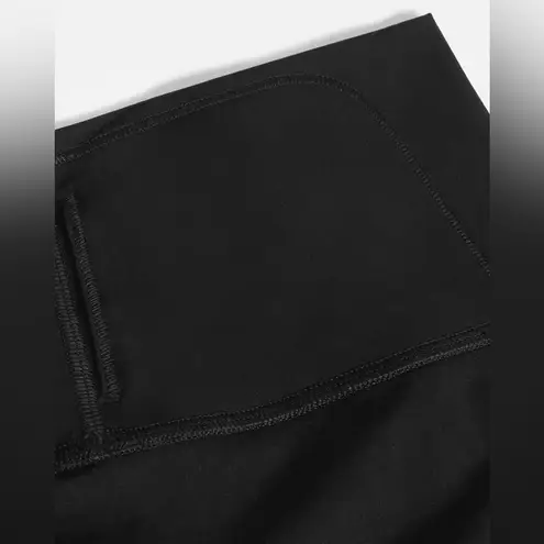 Everlane  The Perform Legging in Black Size Small NWT