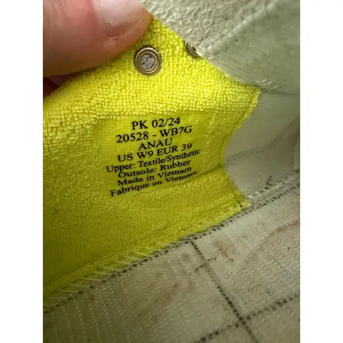 Olukai Anau Court Sneakers Size 9 Pickleball Lightweight Athletic Shoes *FLAW* White