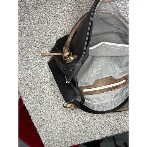 Jen & Co Women's Black Vegan Leather Shoulder Tote Bag with Tassel